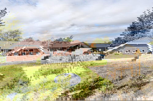 Foto 1 - 8 Person Holiday Home in Blavand