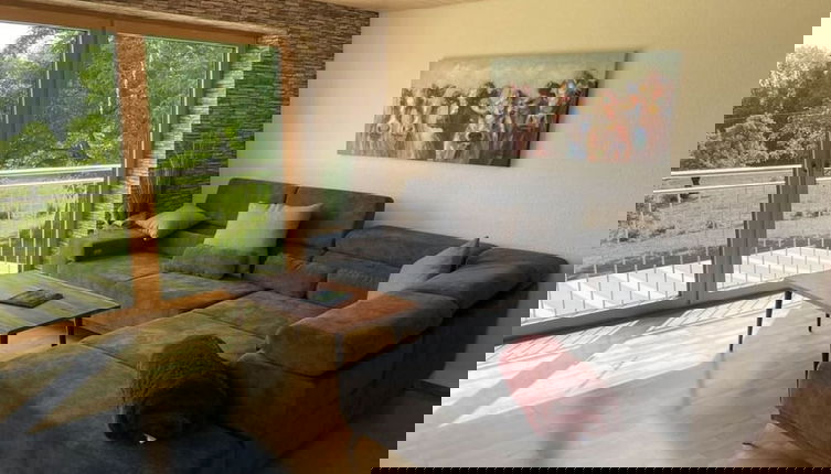 Foto 1 - Appealing Apartment Near Lake