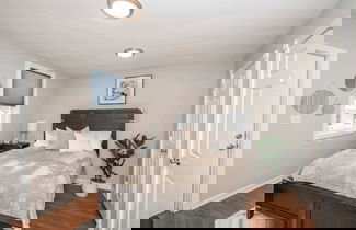 Photo 3 - The Covington Cottage Modern 2 BDR Charmer