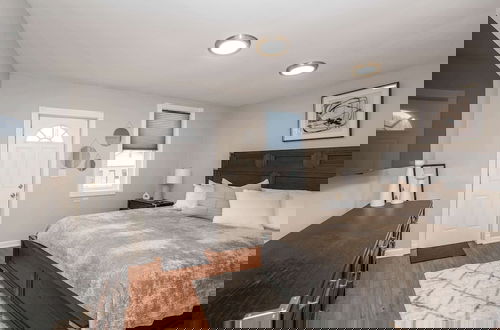 Photo 6 - The Covington Cottage Modern 2 BDR Charmer