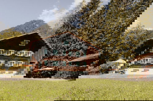 Foto 1 - An Oasis in the Green With Majestic Mountain View
