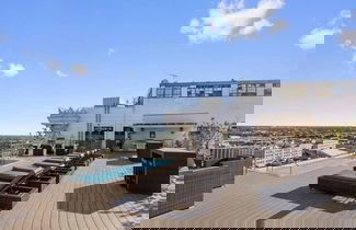 Foto 1 - Elegant Condos in NOLA with Rooftop Pool