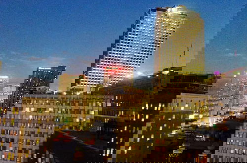 Foto 58 - Elegant Condos in NOLA with Rooftop Pool