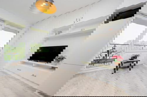 Foto 5 - Cosy Studio With Balcony by Renters
