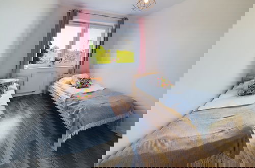 Photo 4 - Gdańsk Apartment With Garden by Renters