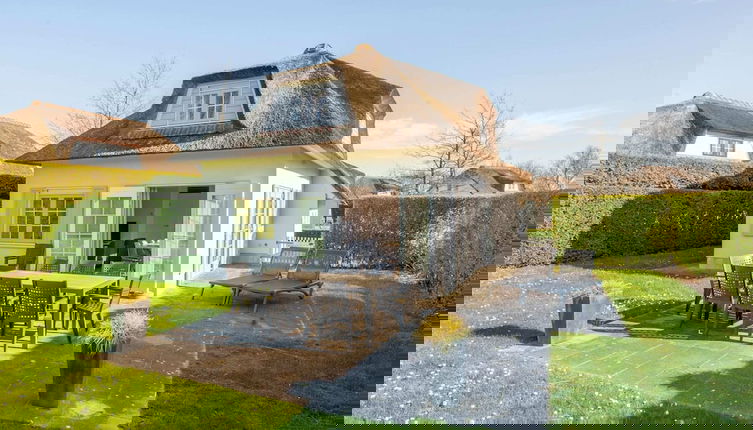 Foto 1 - Restyled Villa With Dishwasher, Near the Beach