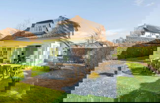 Foto 1 - Restyled Villa With Dishwasher, Near the Beach