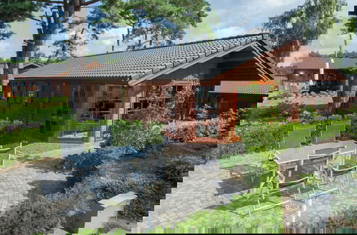 Foto 1 - Wooden Chalet With Terrace and Microwave
