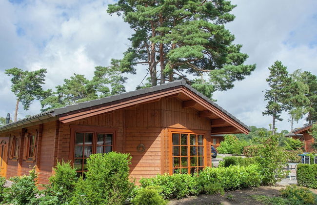 Wooden Chalet With Terrace and Microwave - Foto 28
