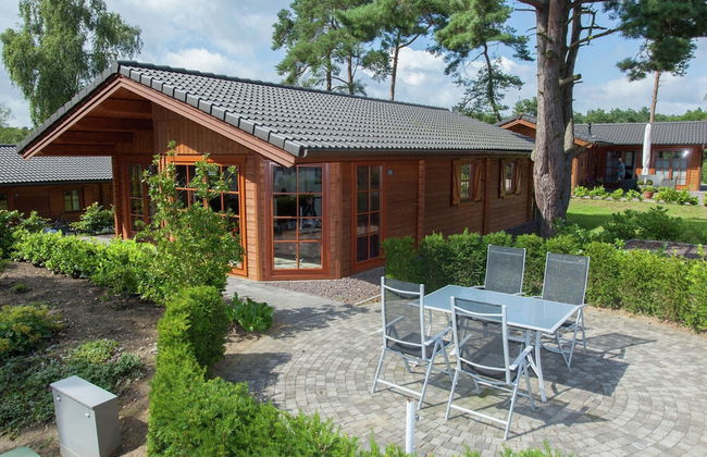Wooden Chalet With Terrace and Microwave - Foto 19