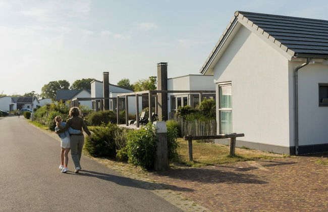 Detached Single Story Holiday Home Near the Sea - Foto 12