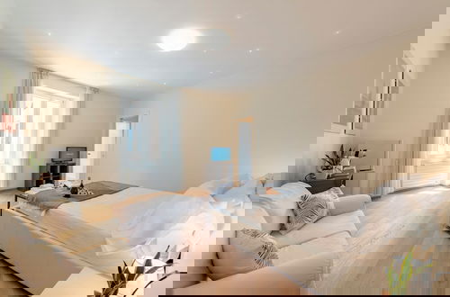 Foto 4 - Life & View Luxury Apartment