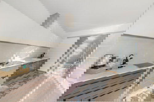 Foto 7 - Life & View Luxury Apartment