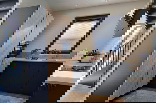 Foto 7 - Luxurious Detached Water Villa With Jetty
