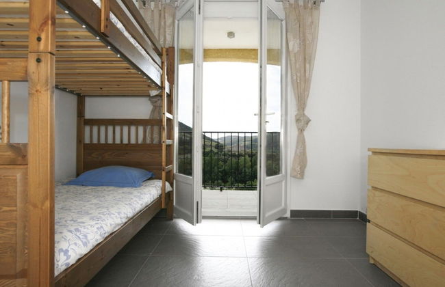 Peaceful Villa With Pool & Views - Photo 3