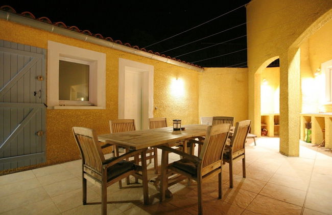 Peaceful Villa With Pool & Views - Photo 23