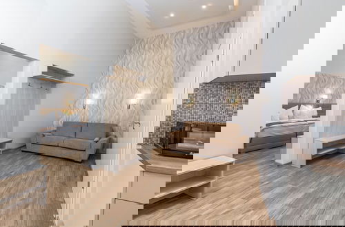 Photo 9 - Marbles Residence