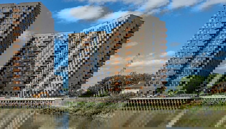 Foto 1 - Riverside Retreat in Barking
