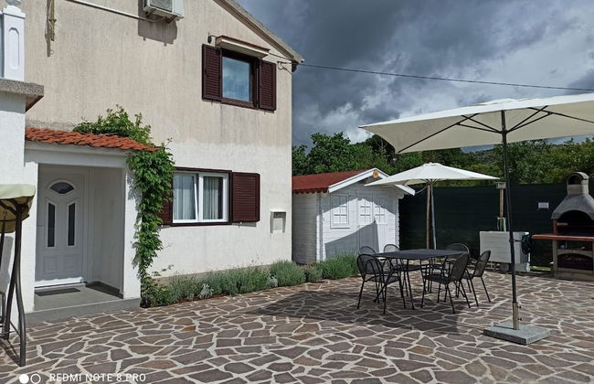 Apartment Snjezana - Photo 8