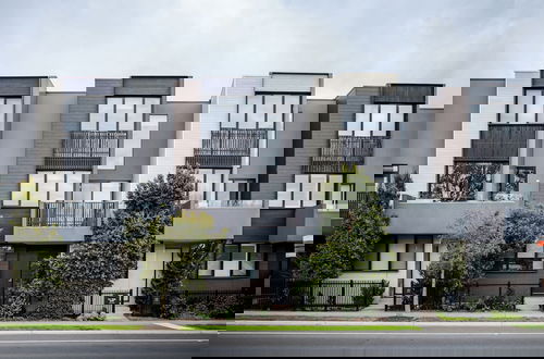 Photo 63 - StayAU Stylish 3BR Sea Breeze Mordialloc