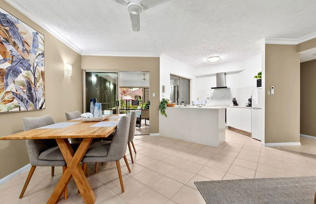 Reef Apartment Cairns - 4 Pools Resort BBQ - Foto 11
