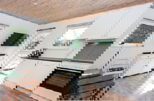 Foto 4 - 5 Person Holiday Home in Glesborg