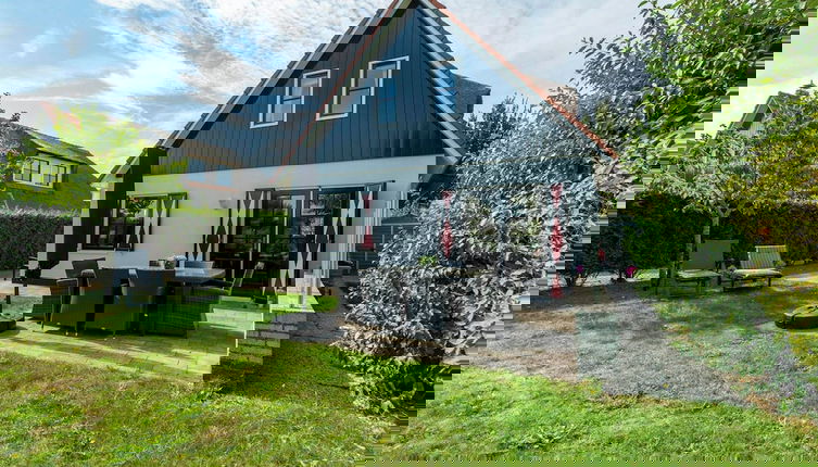 Foto 1 - Elegant Villa With Garden
