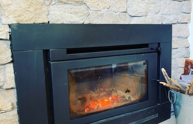 Hampton on Apollo - Ocean Mountain View Creekside Retreat Pet Friendly Free EV Charger Fireplace Wood Supplied During Winter - Foto 5