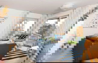Foto 1 - Seaside Home With Terrace