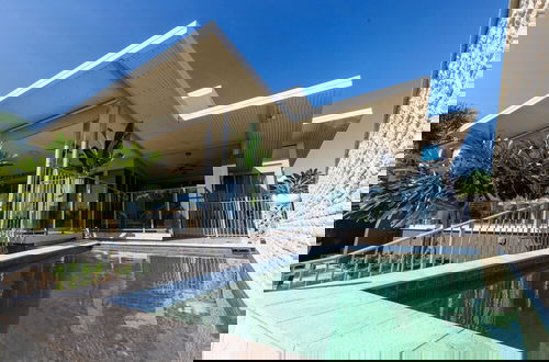 Foto 3 - Water-front Paradise Pool - BBQ - Balcony Dining