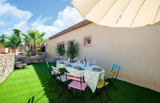 Appealing Holiday Home in La Escalona With Mountain Views - Foto 27