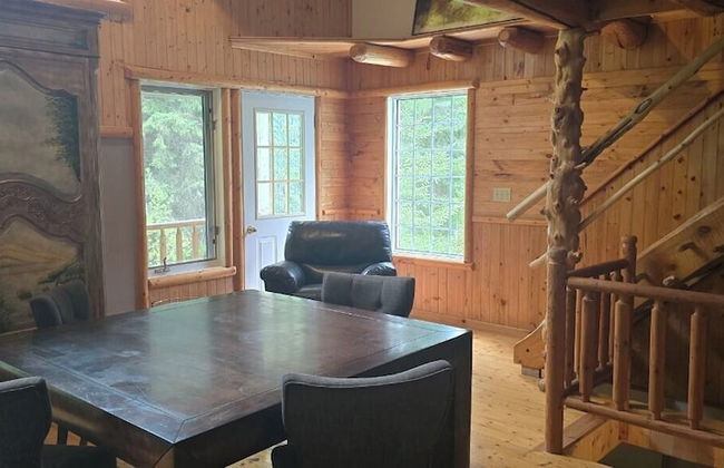 Rustic Beaverfoot Lodge Executive Cabin - Foto 8