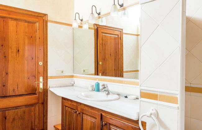 Large Farmhouse with Private Pool & Large Garden near Beach - Foto 17