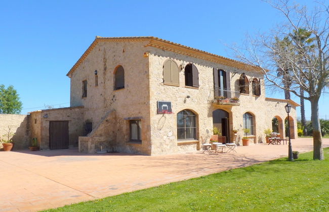 Large Farmhouse with Private Pool & Large Garden near Beach - Foto 38