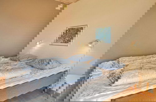 Foto 3 - 12 Person Holiday Home in Aakirkeby
