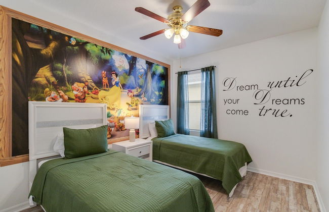5/3 Pool Home Located in Sunset Ridge Community! - Foto 1