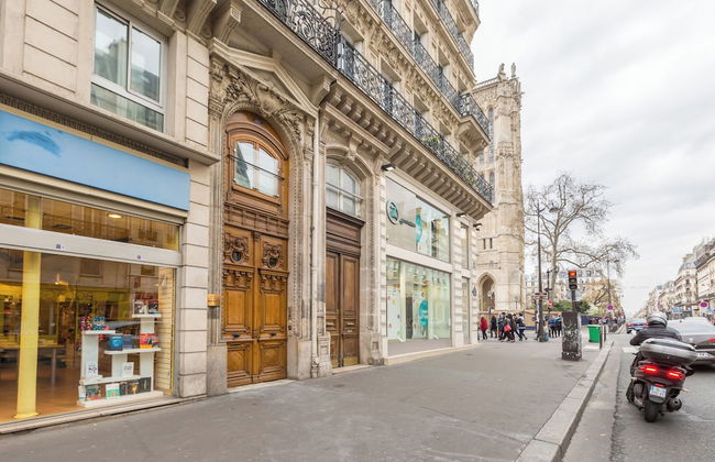 WS Hôtel de Ville - Le Marais - Foto 1