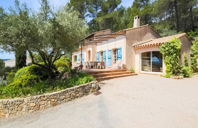 Nice Holiday Home in Lorgues - Foto 1