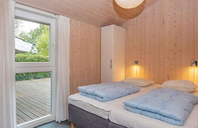 8 Person Holiday Home in Toftlund - Photo 4