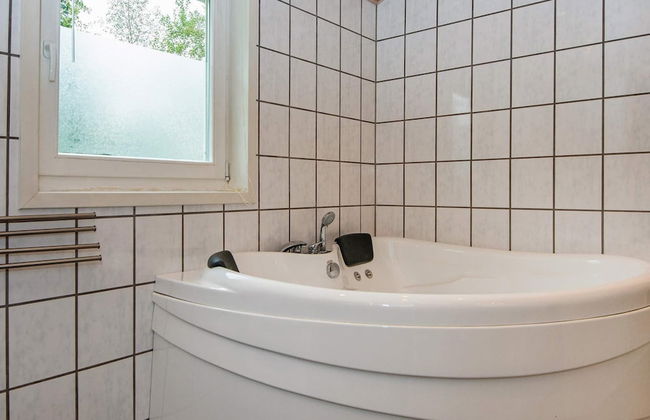 8 Person Holiday Home in Toftlund - Photo 17
