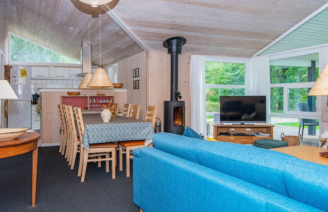 8 Person Holiday Home in Toftlund - Photo 12