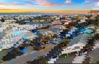 Foto 1 - Emerald Sunset by Avantstay 9bdr Villa Pool+game Room+rooftop+walk to Beach