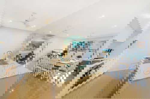 Photo 11 - ZEN Array Cityscape Panoramas Gym Pool BBQ