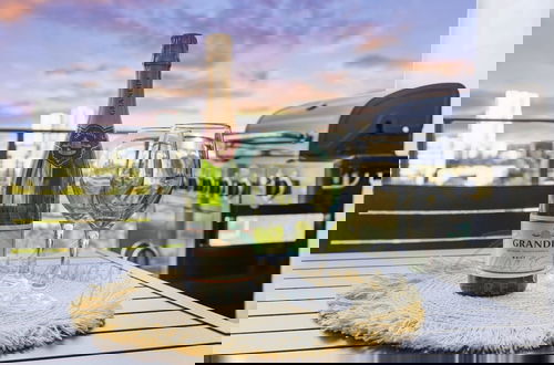 Photo 2 - ZEN Array Cityscape Panoramas Gym Pool BBQ
