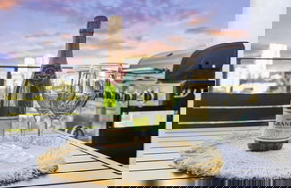 Photo 2 - ZEN Array Cityscape Panoramas Gym Pool BBQ