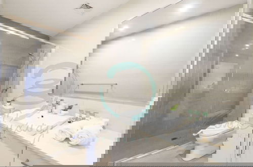 Photo 14 - ZEN Array Cityscape Panoramas Gym Pool BBQ