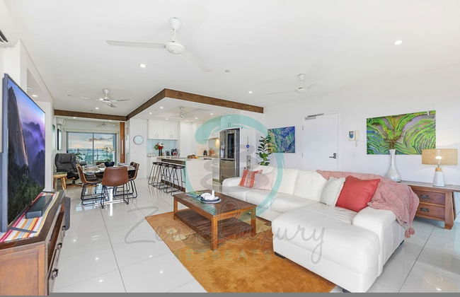 Coastal Magnificence Pool Workspace Parking - Foto 6