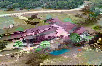 Foto 1 - Private Ranch - Pool, Ping Pong, Yoga, Weddings, Games