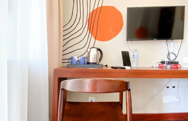 Best Choice And Homey Studio At LRT City Jatibening Apartment - Photo 17