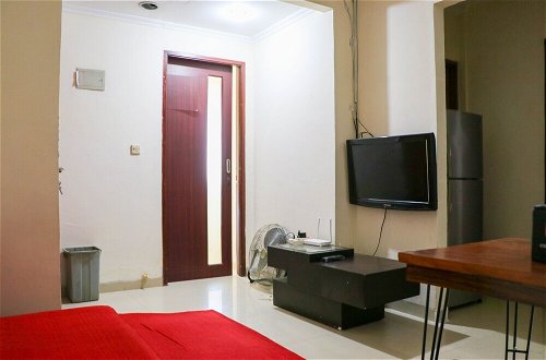 Photo 18 - Good Deal And Homey 2Br Apartment Mediterania Palace Residences